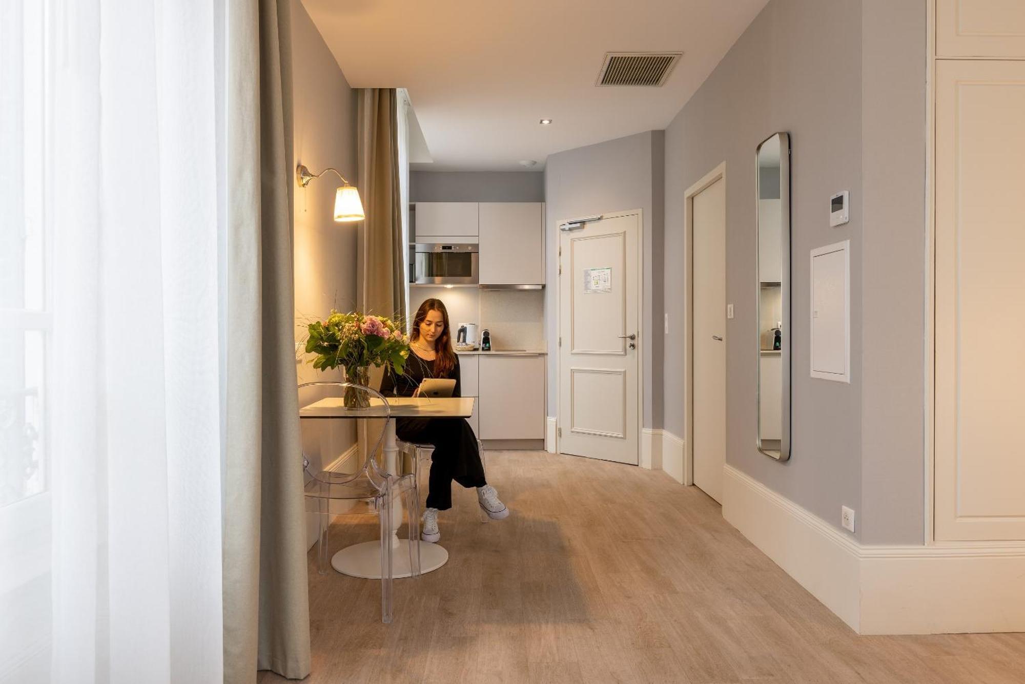 La Maison Blanche - Apparthotels De Charme Chic & Cosy A 350M Du Coeur De Ville De Limoges - Acces Autonome Экстерьер фото